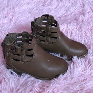 Girls short boots